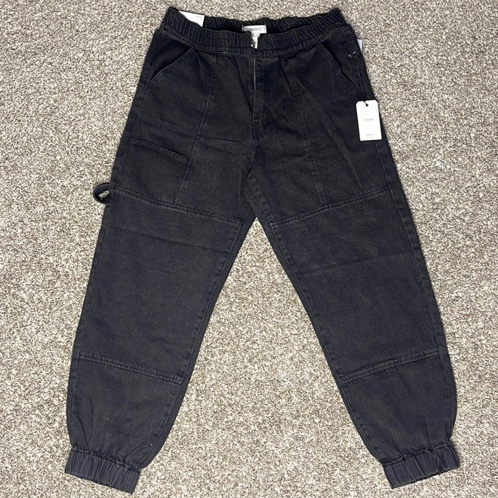 Women’s Cargo Jogger/Jeans: Forever 21